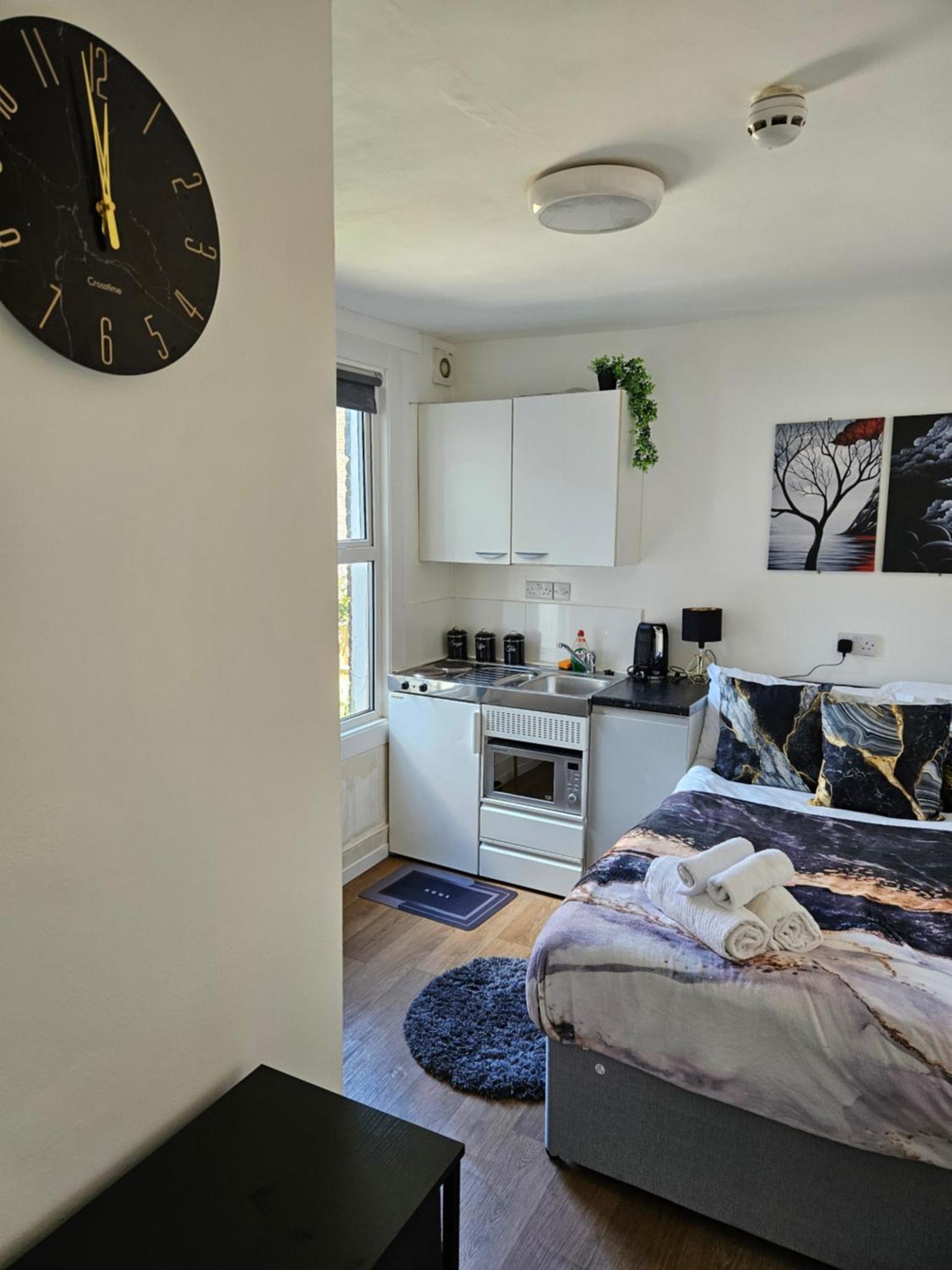 Apartment Tiny Studio, 30 Min To St. Pancras, North *