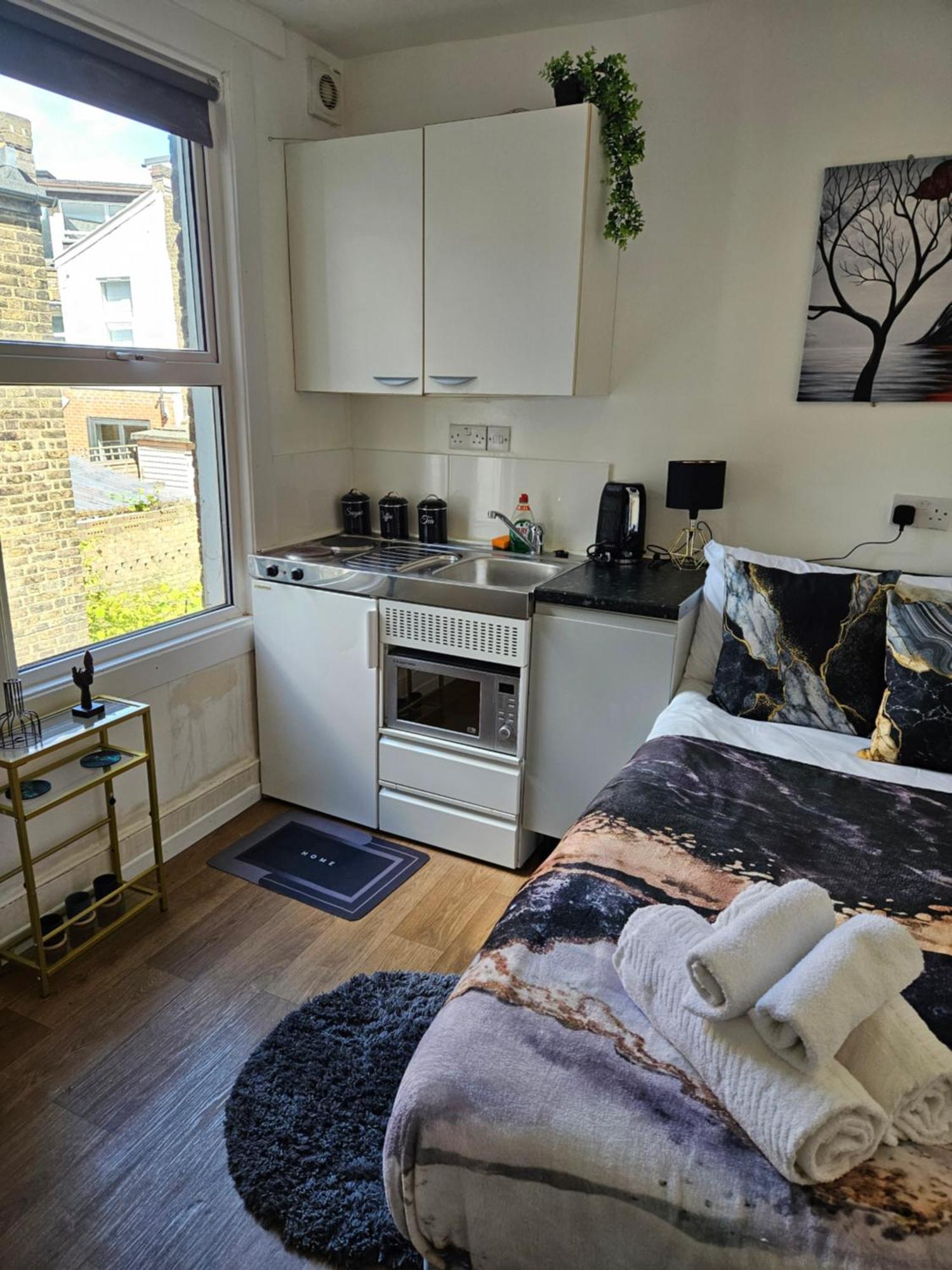 Tiny Studio, 30 Min To St. Pancras, North